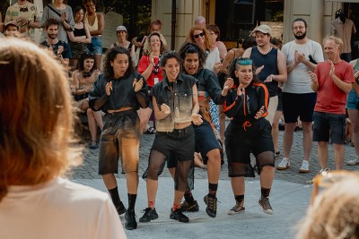 parade d’intimidation aigre douce
